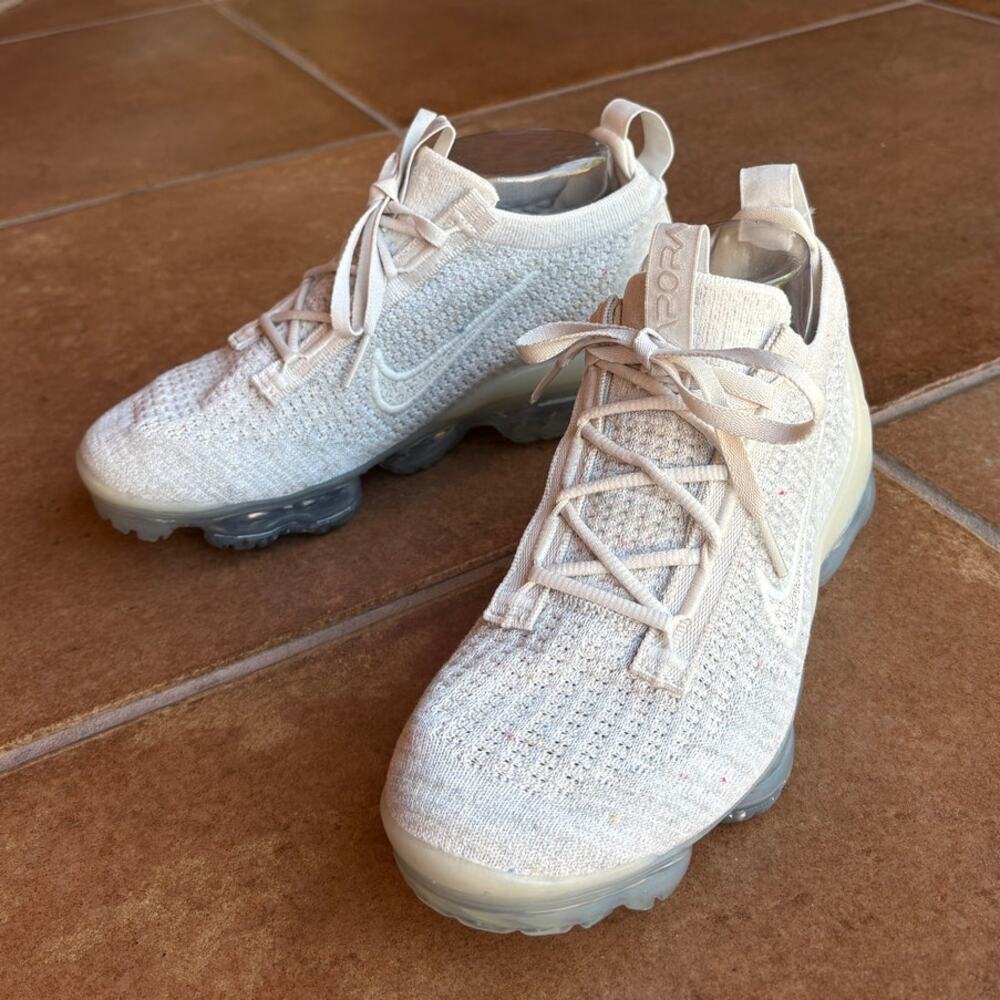Nike Air Vapormax Flyknit Sneaker in Phantom Metallic Silver - Open Weave size 7